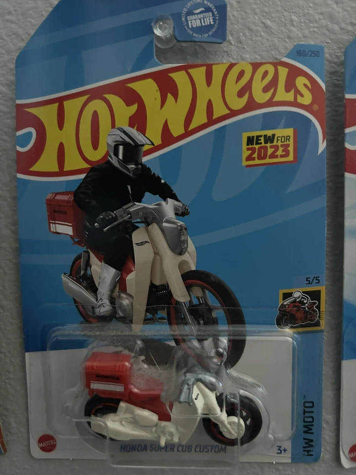 Hot Wheels - HW MOTO - Honda Super Cub Custom (Rojo/Blanco) Foto 1 de 1