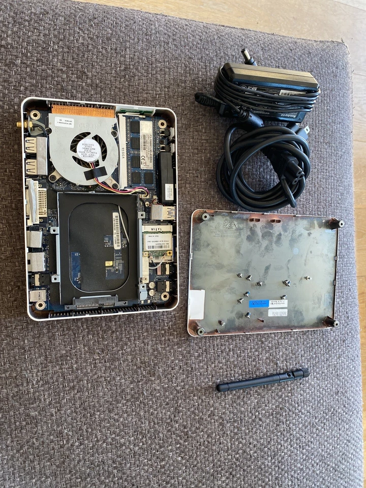 TINY Foxconn NetTop USFF PC NT-A3500 AMD 1.6 E-350 Radeon HD 6310 WiFi 4GB RAM - Image 1 of 4