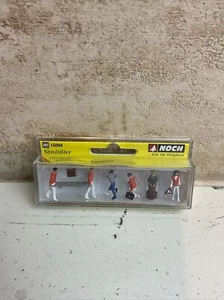 NOCH, #15094 HO GAUGE, 1:87 SCALE, PARAMEDICS. MODEL RAILWAY FIGURES - Picture 1 of 3