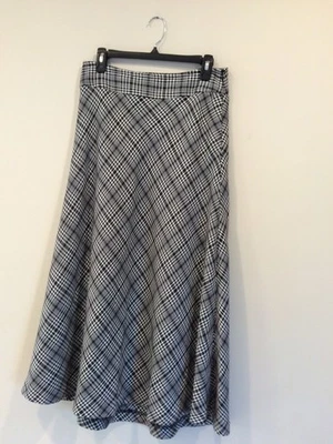 Falda East 5th para mujer talla 10 maxi línea A negra blanca formal oficina pata de gallo Foto 1 de 4