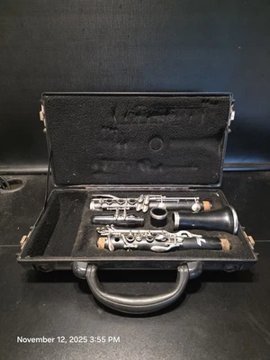Clarinete Leblanc 7214 USA Bb con estuche rígido - Para piezas o reparación Foto 1 de 4