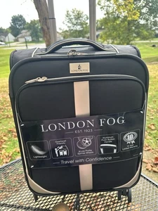LONDON FOG HARTFORD II COLLECTION 20" EXTENSIBLE 8 RUEDAS SPINNER LLEVAR A CABO - Imagen 1 de 13