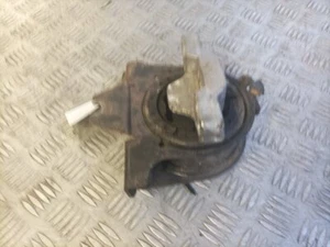 CHRYSLER GRAND VOYAGER 2000-2008 ENGINE MOUNT - Picture 1 of 7