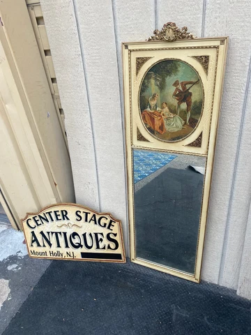 64522   Decorator Mirror with French Scene in the top Cover