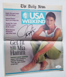Mia Hamm REAL SIGNED 1998 USA Weekend News Paper JSA COA USA Soccer Olympics - Picture 1 of 3