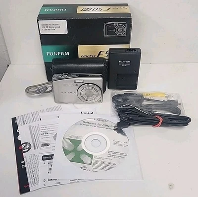 Fujifilm Digital Camera FinePix F50fd 12.0MP Silver Boxed - Image 1 of 4