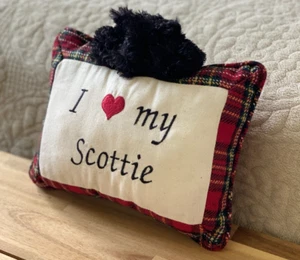Set of 2 Scottish Gift Scottie Dog Cushion Tartan Red Present Small Filled - Picture 1 of 3