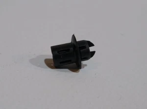 2001 - 2009 Volvo S60 S80 V70 XC70 Mirror Trim Cover Clips Snaps 9151566 New OEM - Foto 1 di 5