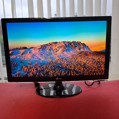 LG FLATRON W2361V-PF 24" FULL HD 1080p WIDESCREEN LCD MONITOR HDMI - Image 1 of 4