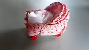 Antiker Puppenstuben Kinderwagen aus den 50er Jahren mit Steckbett - Bild 1 von 5