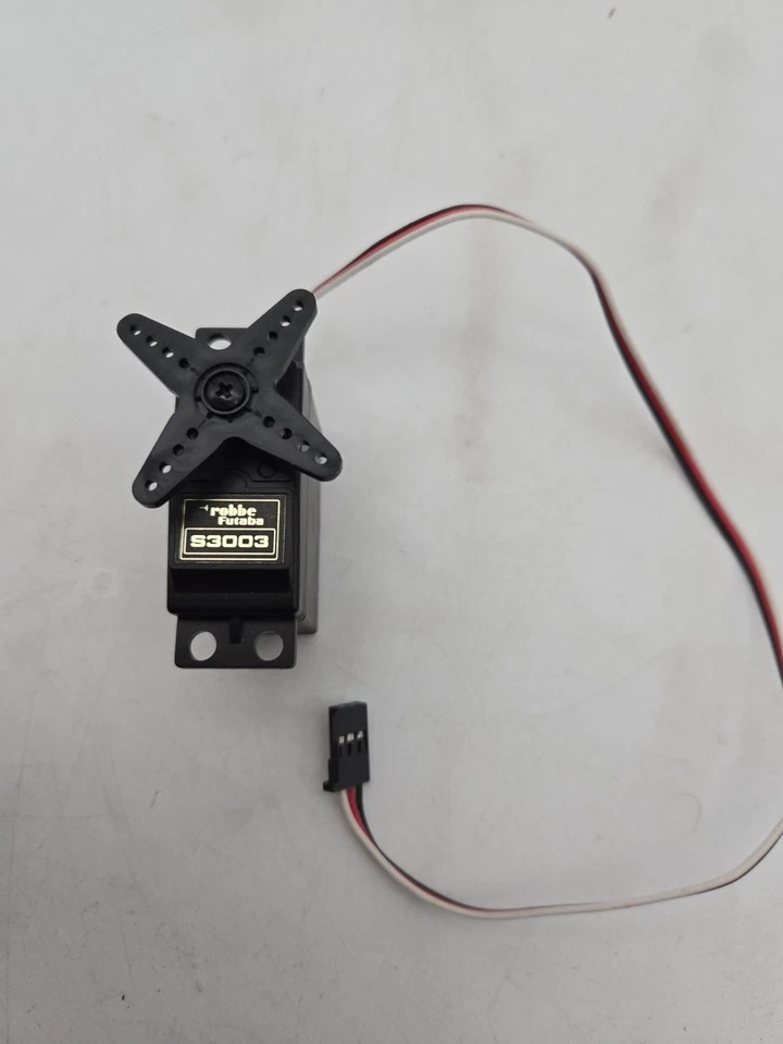 Robbe Futaba RC Servo S3003 - Bild 1 von 2