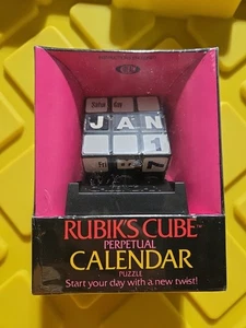 RARE VINTAGE RUBIK'S CUBE PERPETUAL CALENDAR 1981 BLACK & WHITE IDEAL TOYS - NEW - Picture 1 of 7