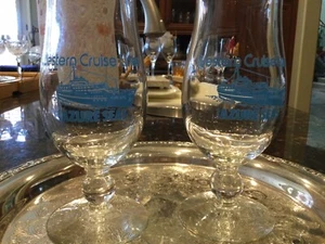2 - Vintage Western Cruise Line "Azure Seas" 8" souvenir 16 oz. Occhiali uragano - Foto 1 di 5