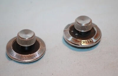 66 67 perillas de radio Oldsmobile Toronado Foto 1 de 4