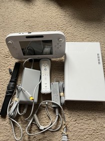 Nintendo Wii U 8GB Handheld System - White BUNDLE