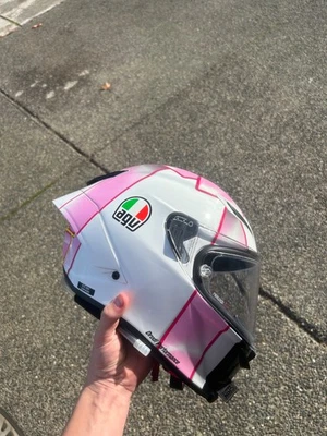 Casco de carbono AGV Pista GP RR Rossi Misano Rosa Arco Valentino Rossi talla ML Foto 1 de 4