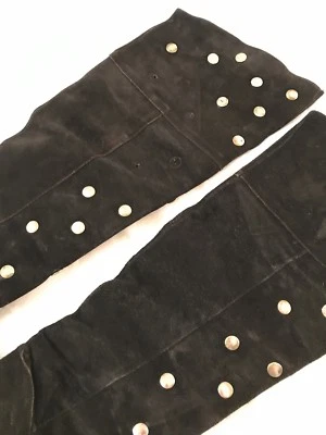 Auténticas botas de colección acolchadas de gamuza metálicas con tachuelas sobre la rodilla de la década de 2000 Foto 1 de 4