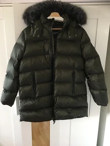 Chaqueta de invierno, plumón, marca: Guess by Marciano, verde oscuro, talla: M - Imagen 1 de 11