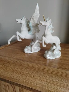 Par de caballos unicornio de cerámica aprox. 9 pulgadas x 7 pulgadas  - Imagen 1 de 6
