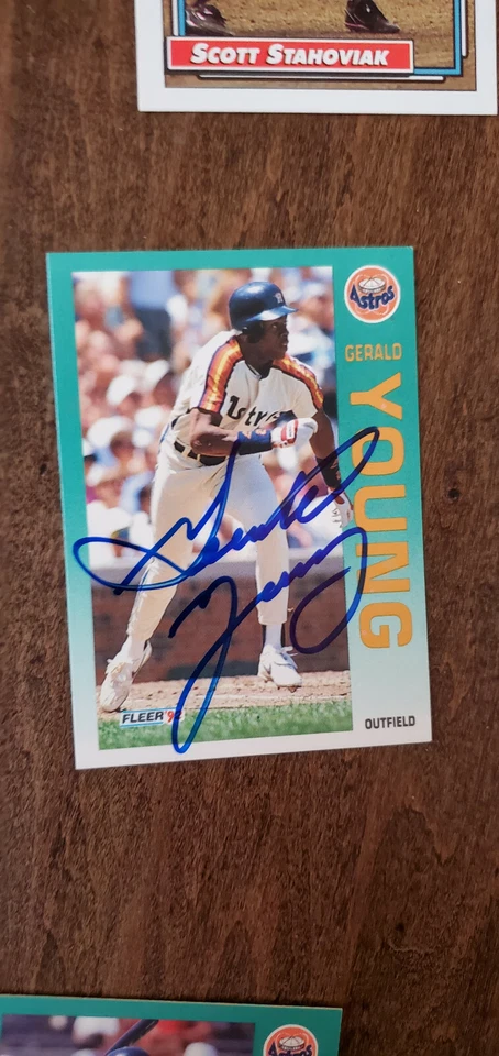 1992 FLEER SIGNED AUTO CARD GERALD YOUNG HOUSTON ASTROS CARDINALS ROCKIES # 446 - Image 1 of 1