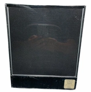 ^ Tableau d'affichage magnétique taille 9''x9''x.75'' - Photo 1/4