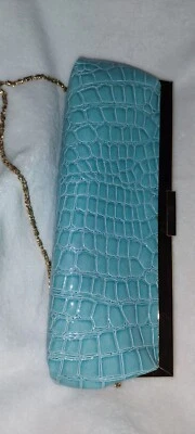 Bolso sin asas con cadena para el hombro azul de Chinese Laundry Foto 1 de 4