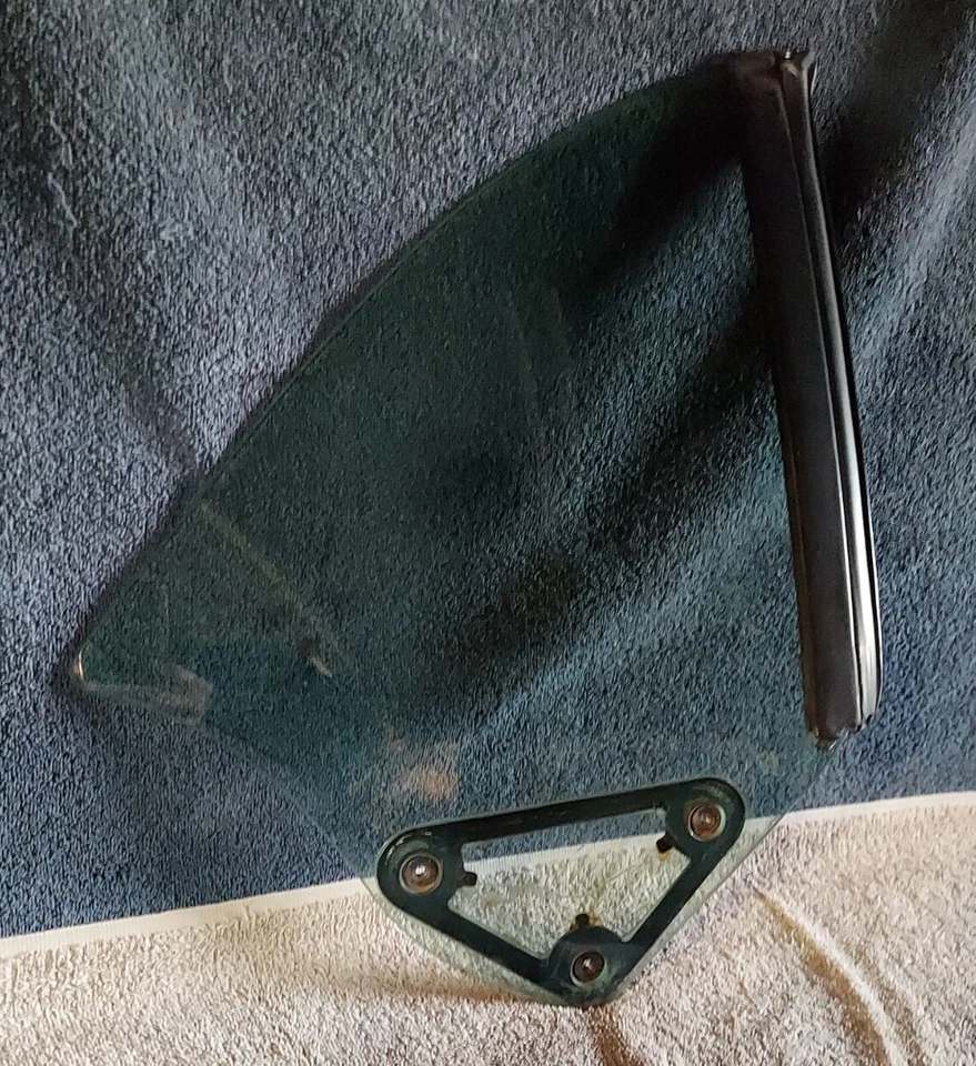 Cuarto de 1/4 ventana cristal Ford Mustang convertible 1994-2004 pasajero diestro Foto 1 de 1
