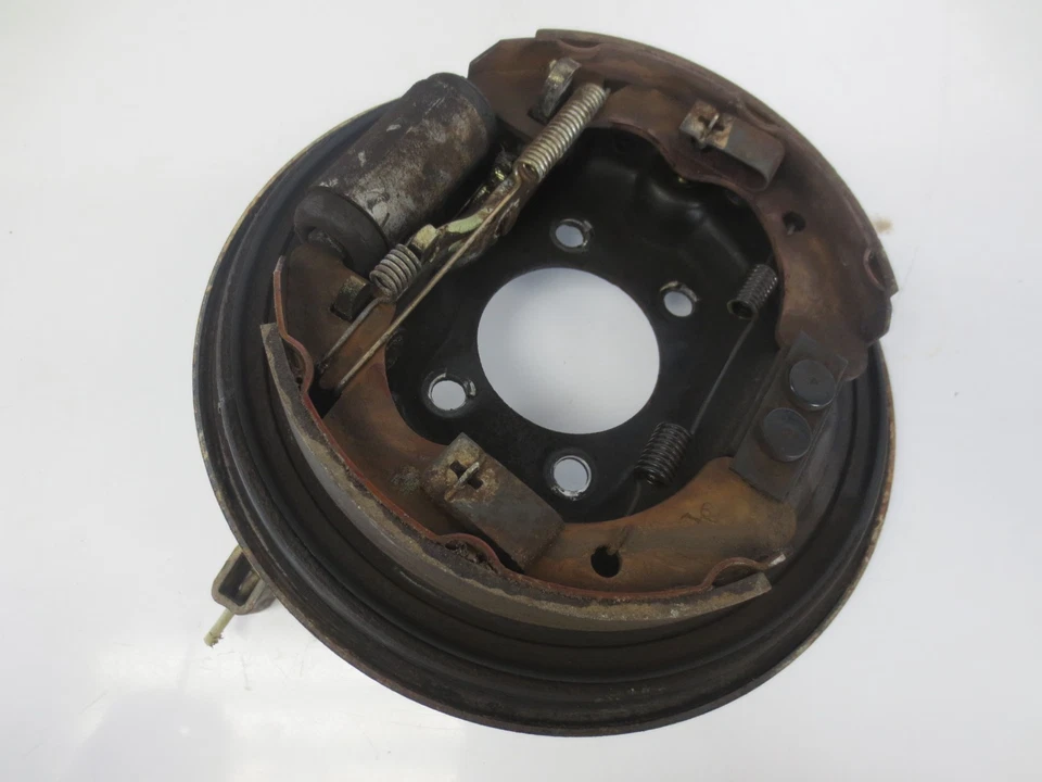 2004 Kawasaki Mule 3010 GAS Usado OEM Painel de Placa de Apoio de Freio Traseiro Direito - Imagem 1 de 3