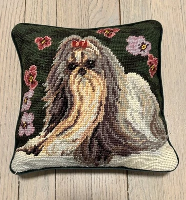 Винтажная подушка для вышивания / подушка зеленая бархатная с подкладкой для собаки ши-тцу 10 дюймов x 10 дюймов - Изображение 1 из 4
