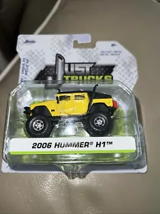 1/64 2023 Jada Toys Just Trucks Bright Yellow 2006 Hummer H1 Off Road 4X4 - Picture 1 of 2