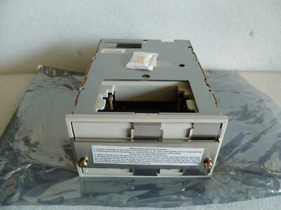 SEAGATE CTL96G-S SCSI DDS-2 Autoloader Tape Drive - Image 1 of 4