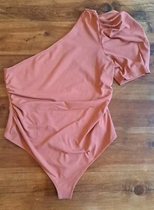  Body Intimately Free People de un hombro XL manga abullonada melocotón polvoriento - Imagen 1 de 8