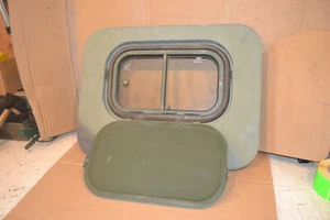 BW Notausstieg mit Fenster für Shelter Kabine Zeppelin FM1 FM2 Bundeswehr - Bild 1 von 5