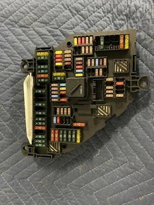BMW 7 Series F02 Rear Power Distribution Box Fusebox 9151322 9210857 - Picture 1 of 4
