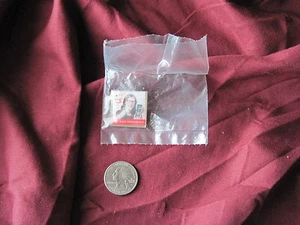 RARE TEXAS INSTRUMENTS MAYIM BIALIK "BIG BANG THEORY" LAPEL PIN *MINT* SEALEDI - Picture 1 of 3