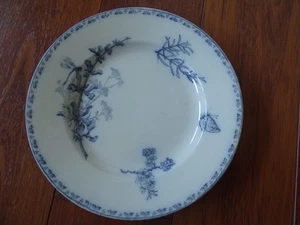 SARREGUEMINES 1 ANCIEN PLAT EN FAIENCE MOD Carmen diam 27 cm - Picture 1 of 7