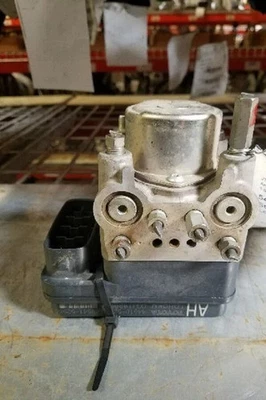 Toyota Yaris 2007-2009 ABS Anti-Lock Brake Actuator Pump Assembly Sedan 1.5L OEM Foto 1 de 4