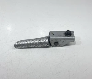 ♻️ SYM XS 125-K 2008 - 2014 Rear Right Pillion Footrest Foot Peg ♻️ - Picture 1 of 10