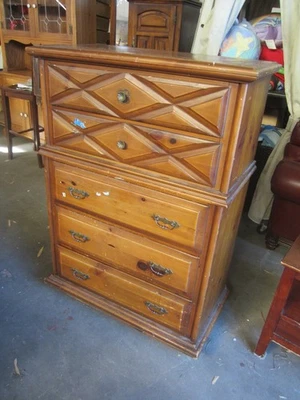 ВИНТАЖНЫЙ ДЖЕНТЛЬМЕНСКИЙ КОМОД, УНИКАЛЬНЫЙ ДИЗАЙН ВЕРХНИХ ЯЩИКОВ, МАССИВ ДЕРЕВА - Изображение 1 из 4