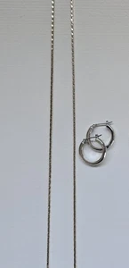 Collar de cadena de oro y pendientes de plata - Imagen 1 de 2