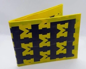 University of Michigan Wolverines Bi-Fold Duct Tape Wallet NCAA - Picture 1 of 1