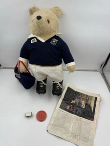 Paddington Bear Rugbyspieler von Gabrielle Designs Vintage mit Zubehör - Bild 1 von 19
