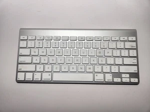 GENUINE Apple Wireless Bluetooth Keyboard A1314 Mac Aluminium - Picture 1 of 2