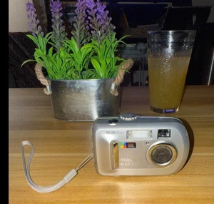 Kodak EasyShare CX7300 3,2 MP Digitalkamera - Silber, getestet funktioniert, ohne Akku - Bild 1 von 9