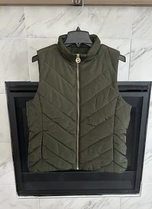 Chaleco acolchado Michael Kors grande verde hiedra acolchado MK Charm para mujer, precio de venta sugerido por el fabricante 125 USD - Imagen 1 de 4