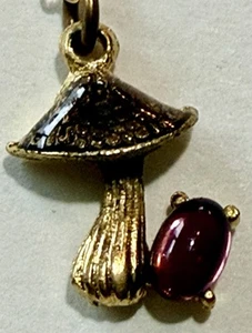 Vintage 1970er Metall Pilz Halskette 17" feine Kette, 1/2" Anhänger New Old Stock - Bild 1 von 8