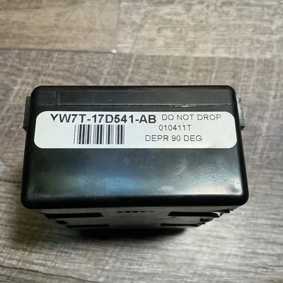 Mercury Grand Marquis Ford Crown Victoria Wiper Relay Module OEM YW7T-17D541-AB - Image 1 of 4