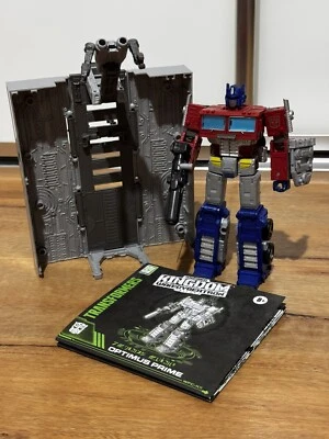 Transformers War for Cybertron Kingdom Leader Optimus Prime WFC-K11 - USED - Image 1 of 4