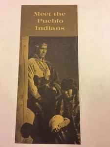 Folleto de viaje Meet The Pueblo Indians Santa Fe Nuevo México 1972 correo postal - Imagen 1 de 4