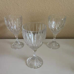 MIKASA~PARK LANE~Lote de 3~COPAS DE VINO CRISTAL TRANSPARENTE COPAS 6.75" ALTO 8oz~COMO NUEVAS - Imagen 1 de 10